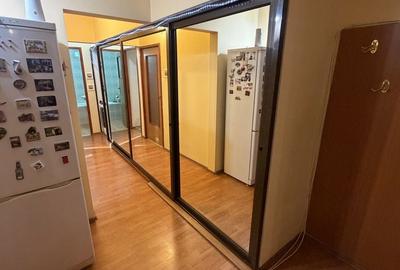 Apartament cu 3 camere decomandat în 9 Mai - 1