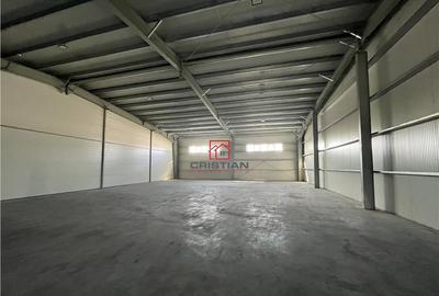 Spațiu comercial, de 850 mp, în Central - 4