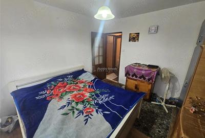 Resita, 2 Cam. Cf. 1, Mobilat+Utilat, Bulevard, Micro 2 - 3