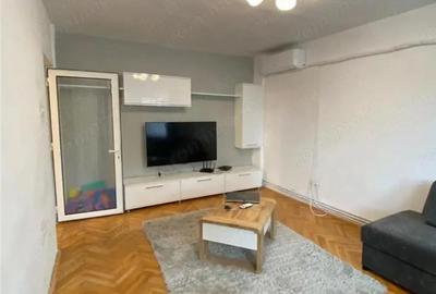 Apartament cu 3 camere decomandat în Central - 1