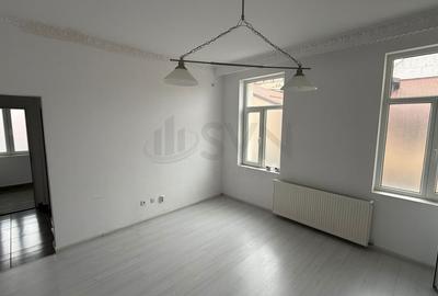 Casă individuală cu 9 camere cu Canalizare în Eminescu - 16