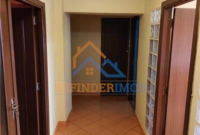 Vanzare Apartament cu 4 camere, zona Unirii - 2