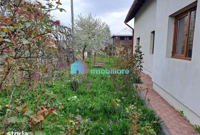 Casă cu 5 camere cu Teren 800 Mp în Cornu Luncii - 2