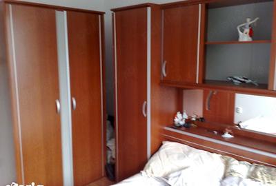 Apartament cu 2 camere, mobilat în Pajura