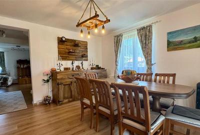 Refugiu pretios:jacuzzi, lemn masiv,2.000 mp teren,4 dormito - 1