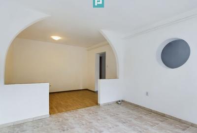 Duplex cu 5 camere cu Canalizare în Lipovei - 1
