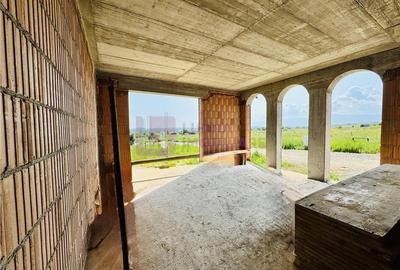 Casă individuală cu 4 camere cu Canalizare în Central - 3