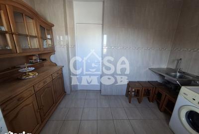 Apartament cu 3 camere în Micro 8 - 16