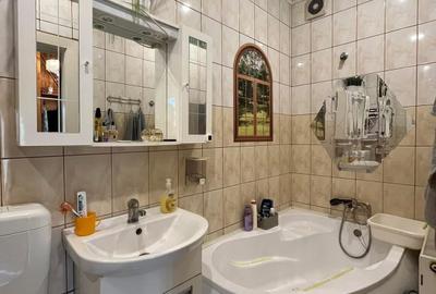 Casă individuală cu 4 camere cu Canalizare în Central - 12