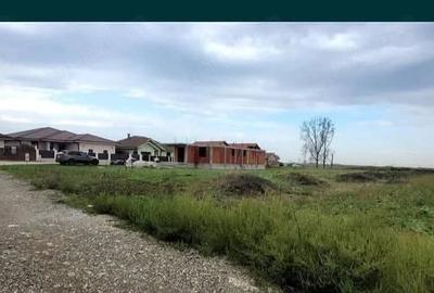 Teren de 1270 mp, în Central