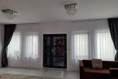 Casă cu 3 camere cu Teren 1200 Mp în Exterior Vest - 7