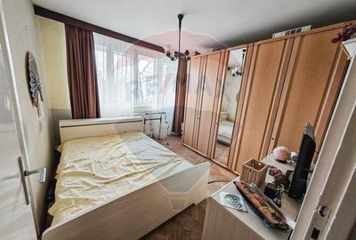 Apartament cu 4 camere de vanzare in zona Bd. Cosbuc - 13