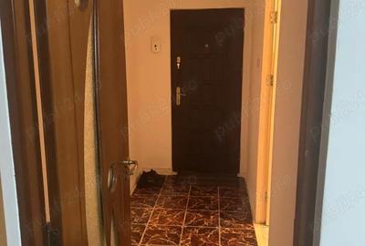 Apartament cu 2 camere decomandat în Broșteni - 2