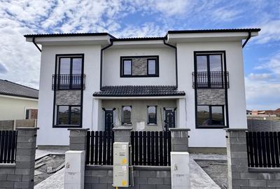 Duplex cu 4 camere cu Canalizare în Moșnița Nouă - 2
