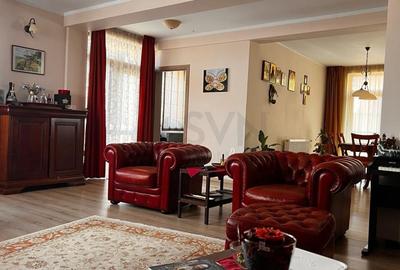 Casă individuală cu 6 camere cu Canalizare în Central