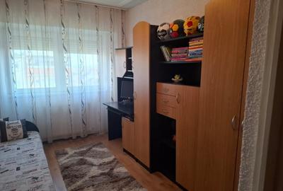 Apartament cu 4 camere decomandat, mobilat în Nădlac - 16