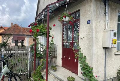 Casă cu 7 camere cu Canalizare în Central - 14