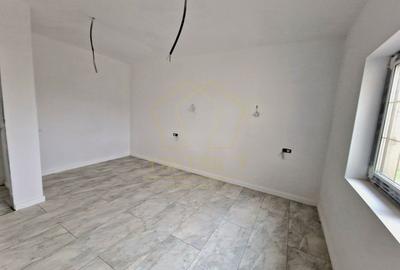 Duplex cu 5 camere cu Canalizare în Moșnița Nouă - 8