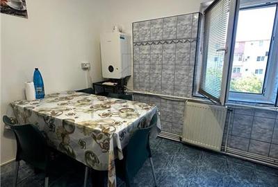 Apartament cu 3 camere decomandat, mobilat în Buziașului - 3