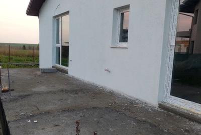 Casă individuală cu 3 camere cu Canalizare în Cumpăna - 3