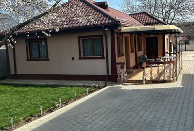 Casă cu 4 camere în Răducești - 2