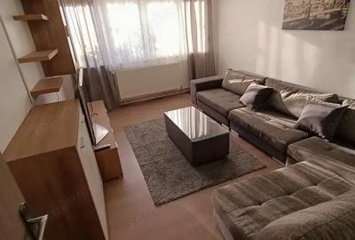Apartament cu 2 camere decomandat în Micro III - 14