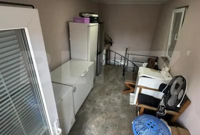 Casă cu 5 camere cu Teren 4200 Mp în Central - 11