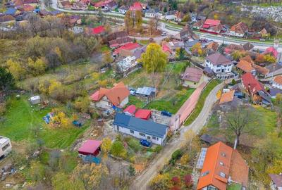 Casa / Vila cu 6 camere de vanzare in Tarlungeni - 2
