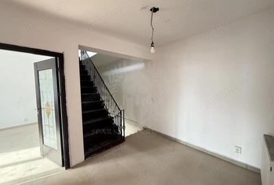 Spațiu comercial, de 240 mp, în Central - 10