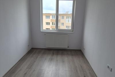 Apartament cu 3 camere semidecomandat în Micro 1 - 1