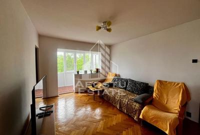 Apartament cu 4 camere semidecomandat, mobilat în Take Ionescu