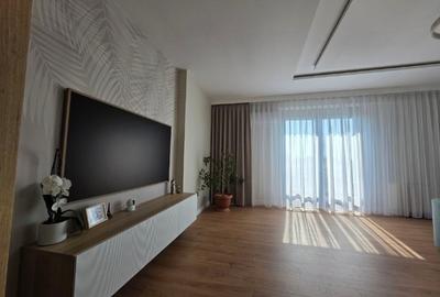 Apartament cu 4 camere, mobilat în Central - 1