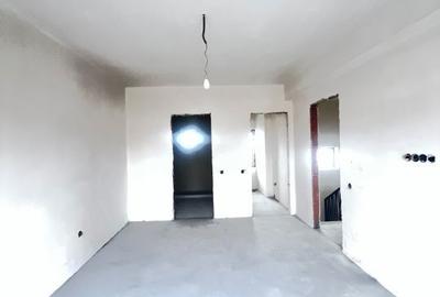 Casă cu 4 camere cu Teren 400 Mp în Domnești - 2