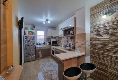 Apartament cu 3 camere decomandat în Teilor - 4