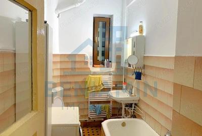 Apartament 2 camere decomandat P/2 Blocurile Militare Strada Spaniei - 2