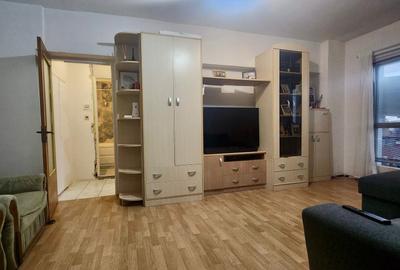 Apartament cu 2 camere semidecomandat, mobilat în 13 Septembrie - 4