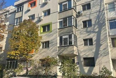 Apartament cu 2 camere decomandat, mobilat în Băneasa