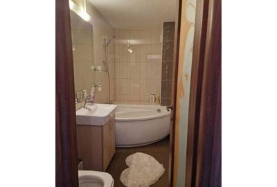 Apartament cu 3 camere decomandat în Sebastian - 2