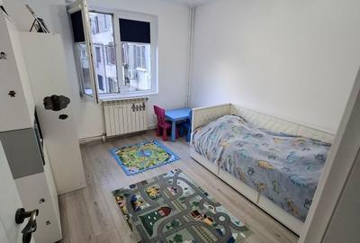 Apartament cu 3 camere decomandat în Rahova - 4