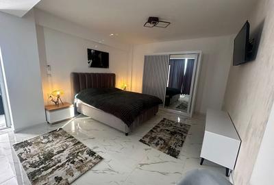 Apartament cu 4 camere decomandat în Central - 2