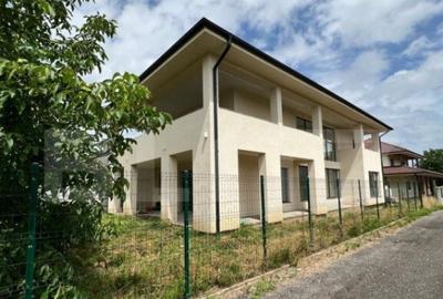 Casa individuala 270 mp, teren 508 mp, zona Carpati 2 - 3