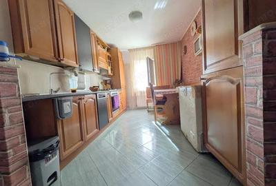 Nord - Parc, Apartament 3 camere decomandat, etaj 2/4, bloc 1984 - 2