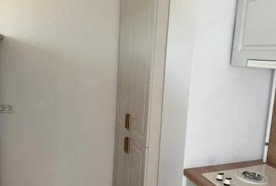 Apartament 3 camere, 100 mp, Centru, Nou Amenajat, Etaj 5/8 Apartament 3 camere, 100 mp, Centru, Nou Amenajat, Etaj 5/8 - 5