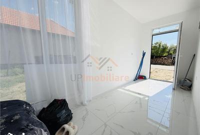 Casă cu 2 camere cu Teren 570 Mp în Sânmartin - 12