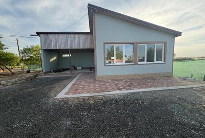 Casă cu 2 camere cu Teren 700 Mp în Săveni - 2