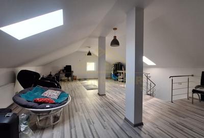 Duplex cu 5 camere cu Canalizare în Central - 29