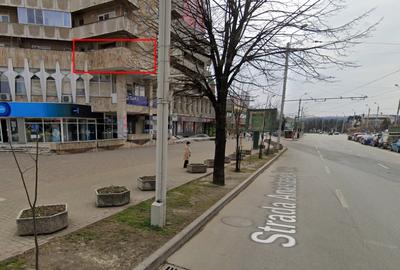 Proprietar, 3 camere, Centrul Civic, Bloc Moldova 1, etaj 1. - 3