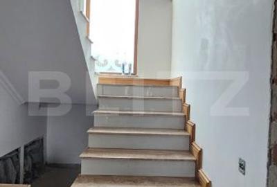 Casă cu 5 camere cu Teren 1000 Mp în Central - 8