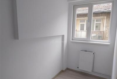 Apartament 2,5 camere - centru Brasov - 1