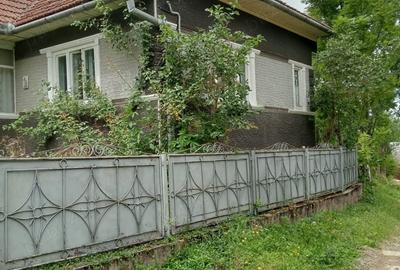 Casă cu 5 camere cu Teren 1500 Mp în Călățele - 2